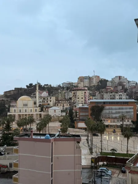 Apartament 3+1+2 — pranë Bashkisë