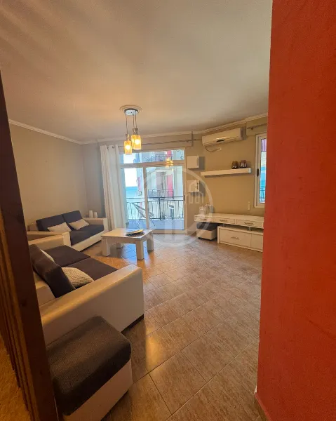 Shitet Apartament 1+1 me Pamje Deti Golem - Image 3