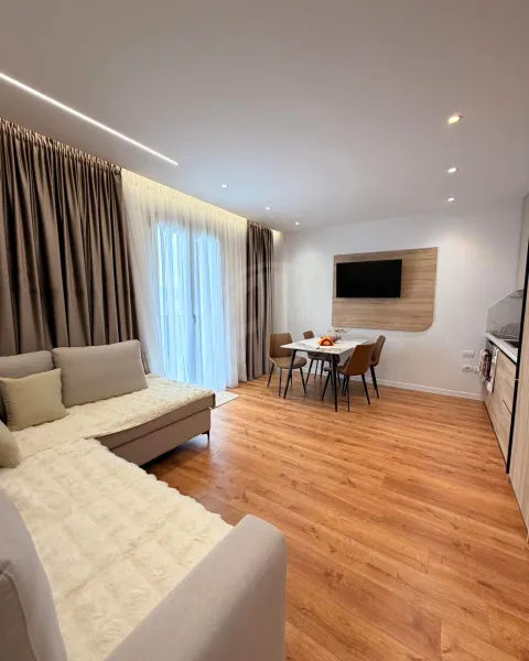 APARTAMENT 1+1 BALLKON -PËR QIRA 🏡
