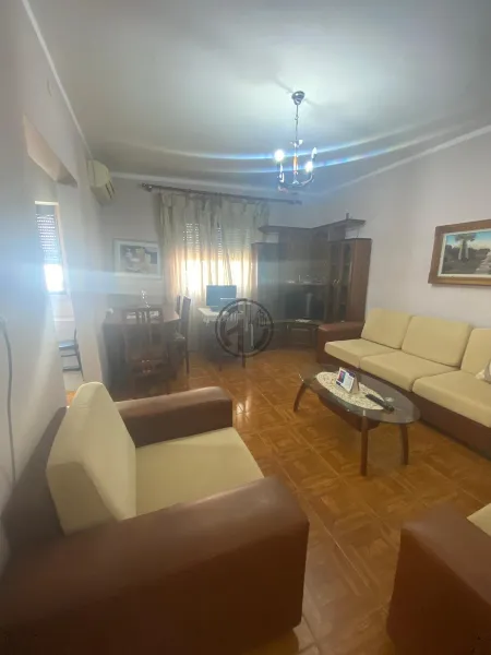 🏡 Apartament 1+1 me Qira – Stadium, Durrës - Image 3