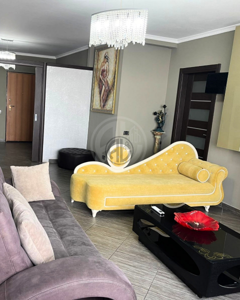 Apartment me qera  2+1+2 Rruga Portit