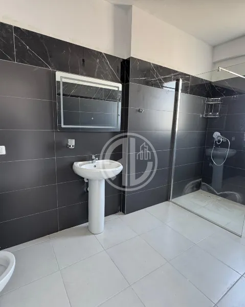 Apartament 3+1+2 për Qira – Durrës,Spitali - Image 2