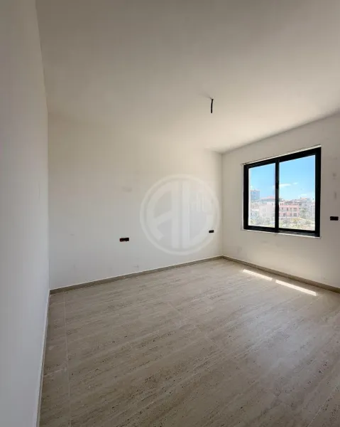 🏡 Apartament 1+1 + Garazh për Shitje në Golem - Image 3