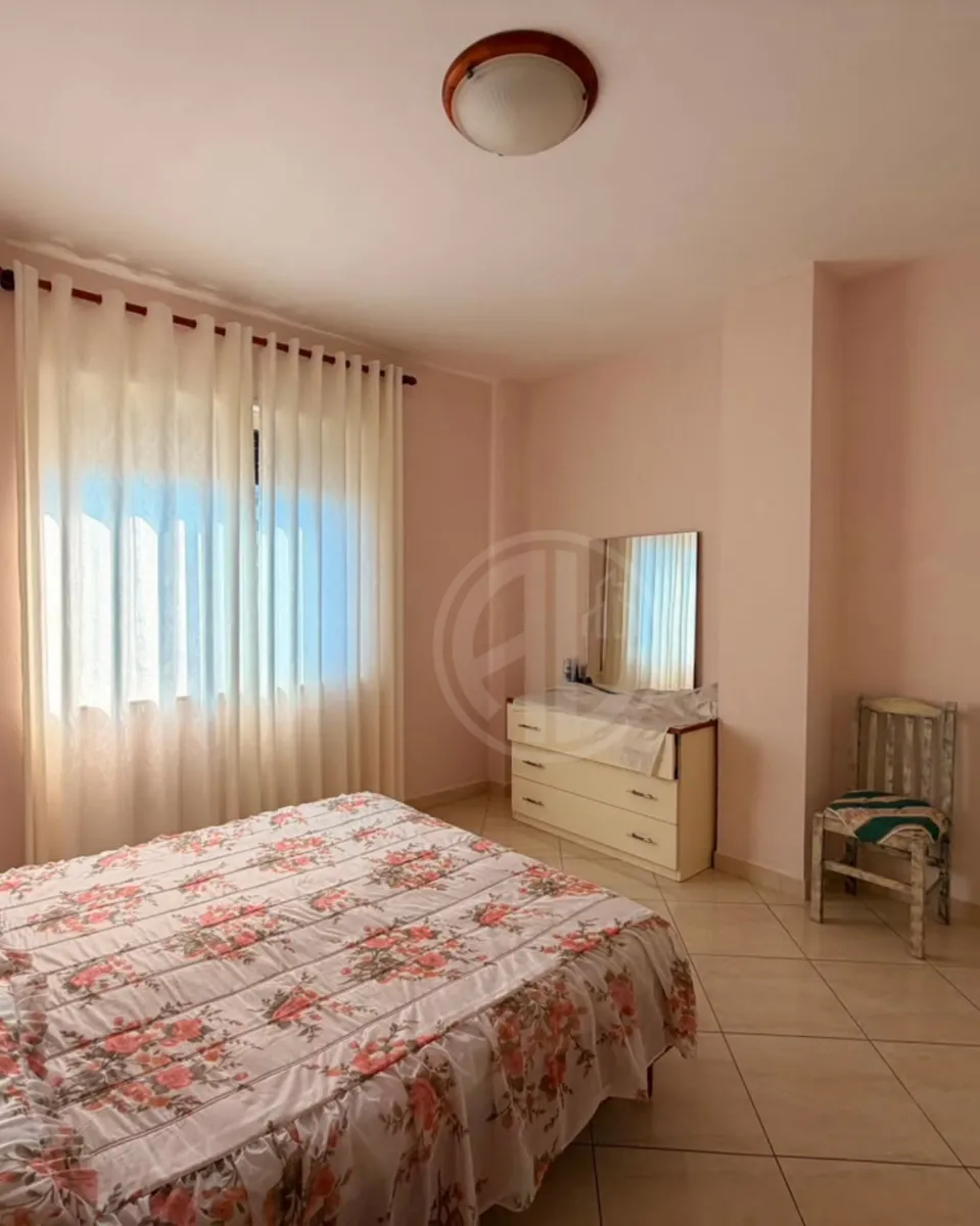 Apartament 2+1+2 me Qira – Qendër, pranë Flag Ship