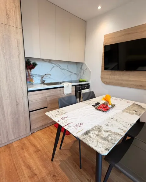 APARTAMENT 1+1 + 2 TUALETE + BALLKON -PËR QIRA 🏡 - Image 2