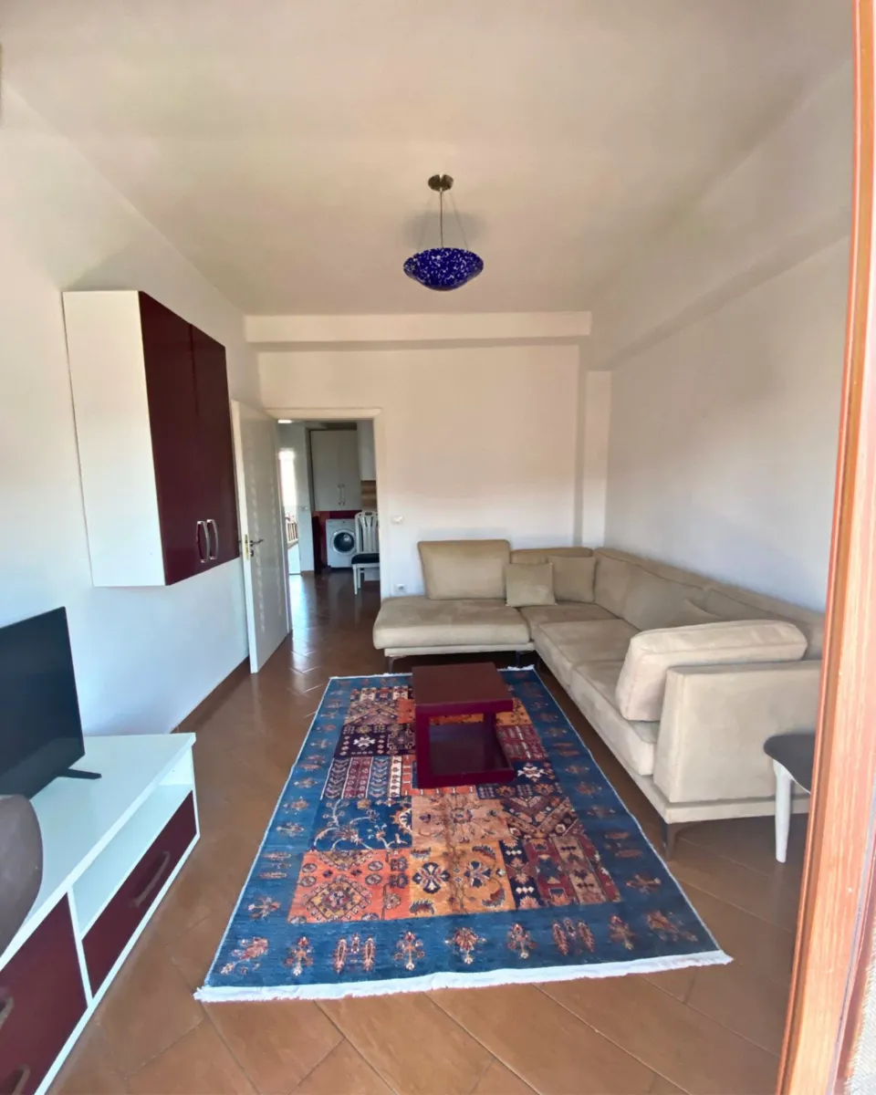🏡 Apartament 1+1 për Shitje – Lagjja 17- Durrës