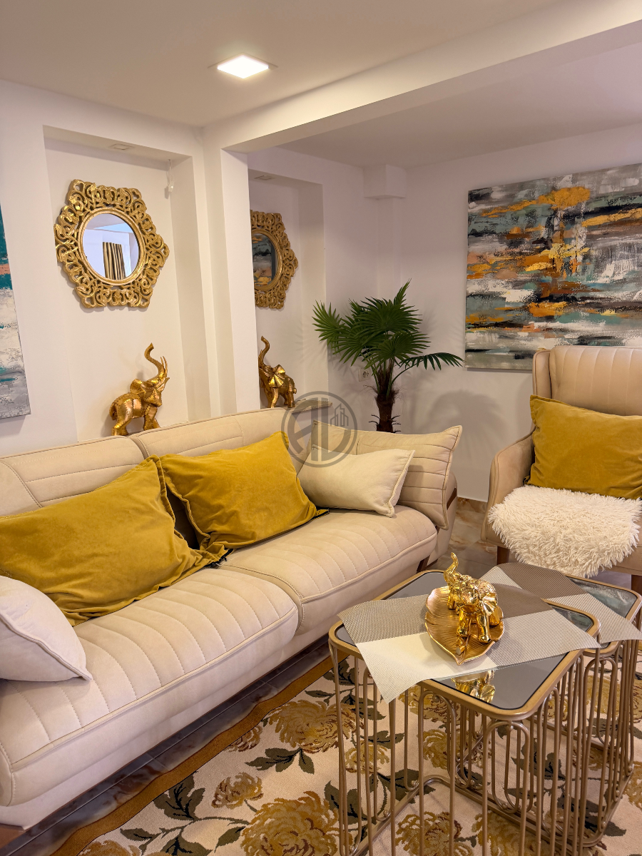 Dupleks 3+1 – Pamje nga Pishina  në Malin e Robit