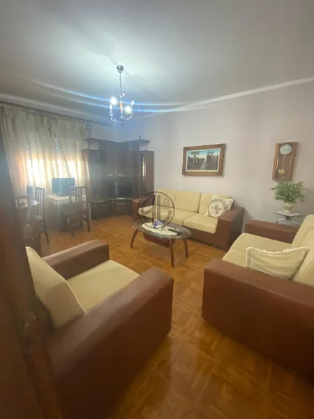 🏡 Apartament 1+1 me Qira – Stadium, Durrës - Image 2