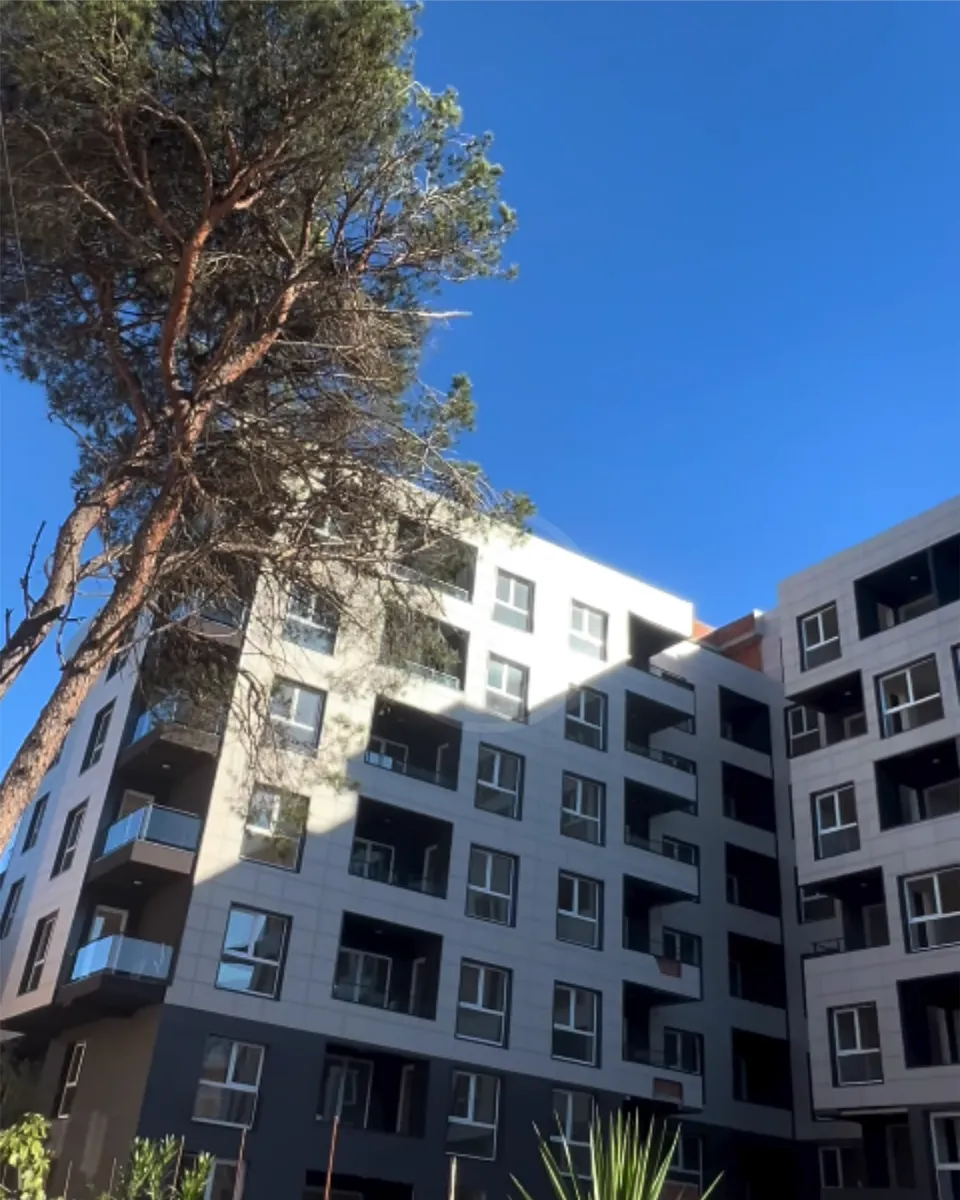 Apartament 1+1 për shitje — Rezidenca Montevideo