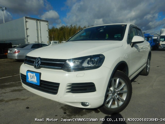 2011 VOLKSWAGEN TOUAREG
