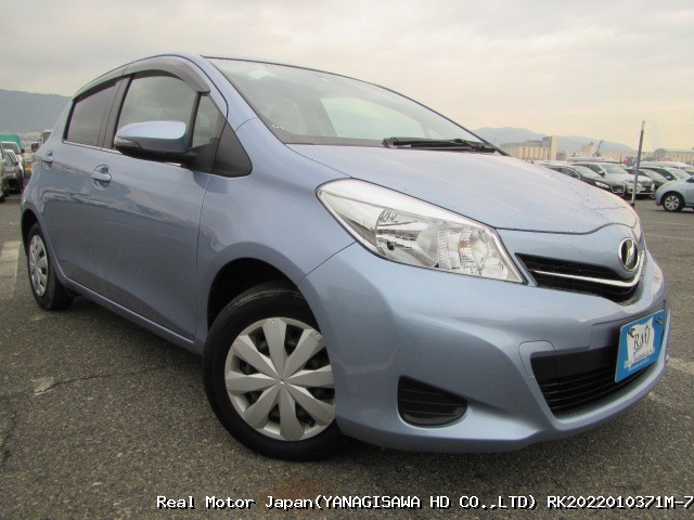 2011 TOYOTA VITZ