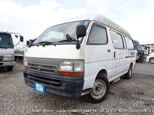 2000 TOYOTA HIACE