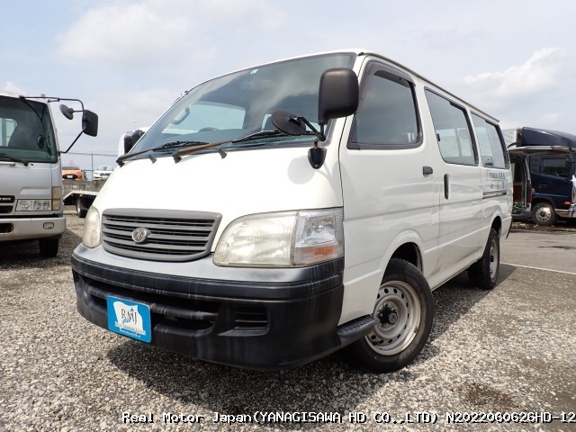 2001 TOYOTA HIACE