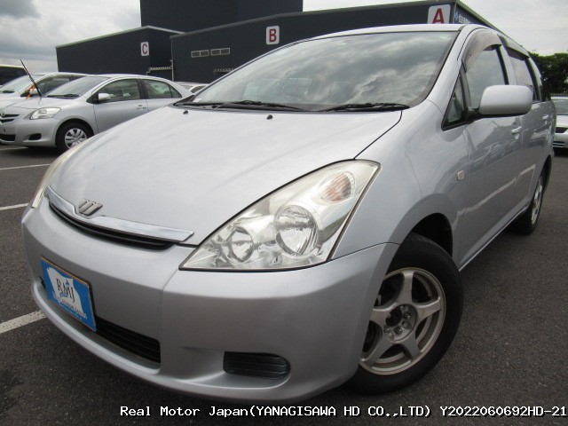 2004 TOYOTA WISH