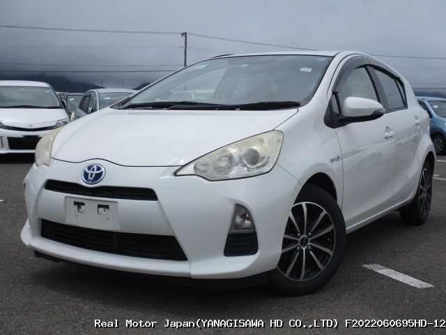 2013 TOYOTA AQUA