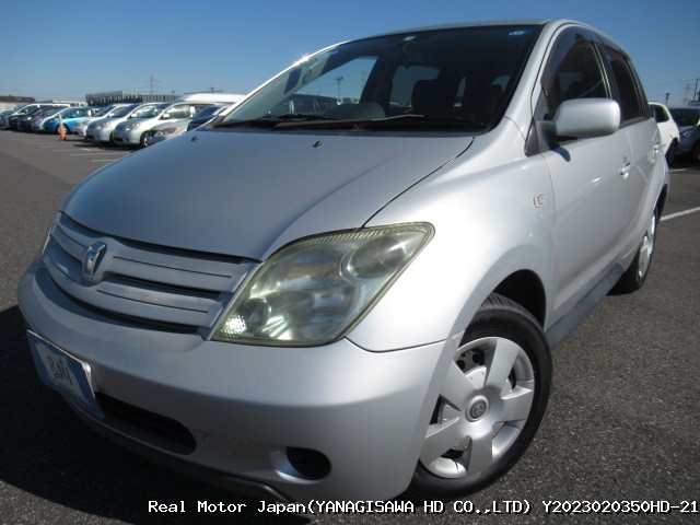 2003 TOYOTA IST