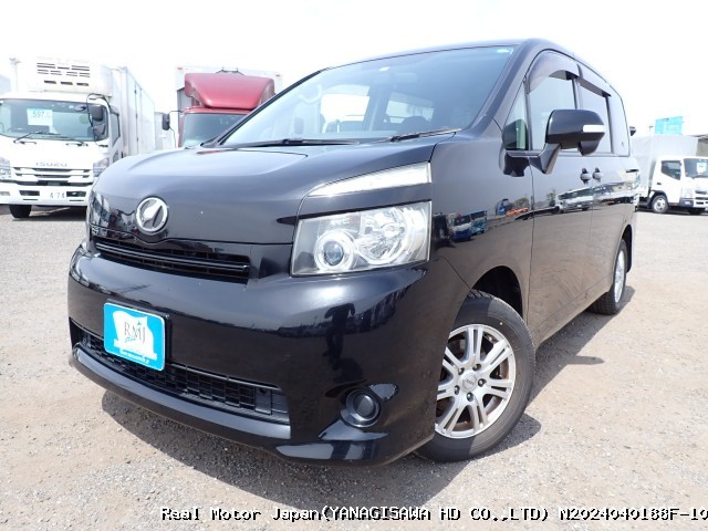 2008 TOYOTA VOXY
