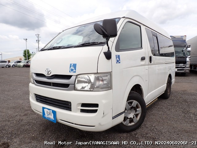2010 TOYOTA HIACE VAN