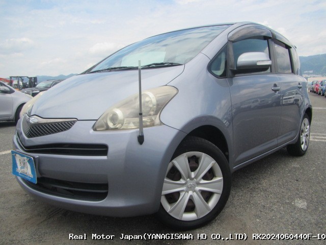 2010 TOYOTA RACTIS