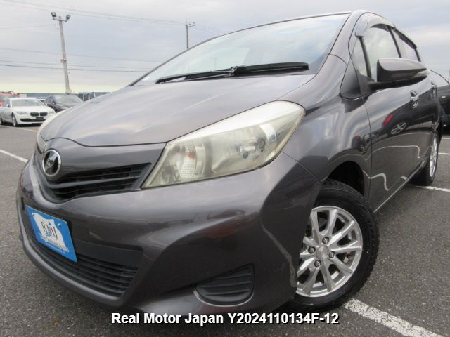 2013 TOYOTA VITZ