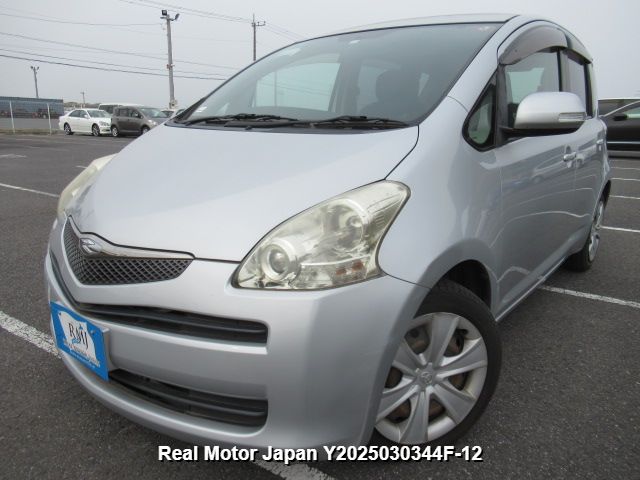 2010 TOYOTA RACTIS