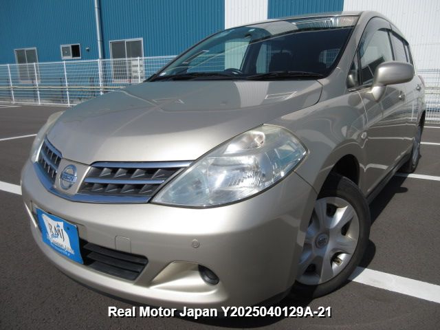 2010 NISSAN TIIDA