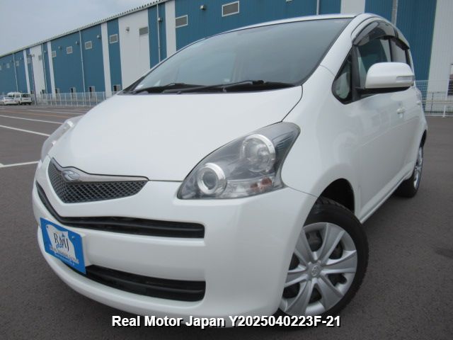 2010 TOYOTA RACTIS