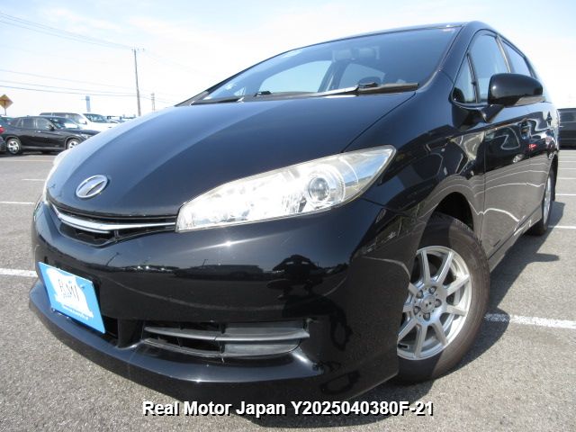 2013 TOYOTA WISH