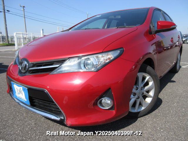 2012 TOYOTA AURIS