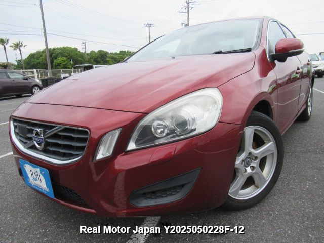 2013 VOLVO S60