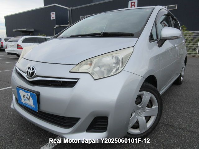2011 TOYOTA RACTIS