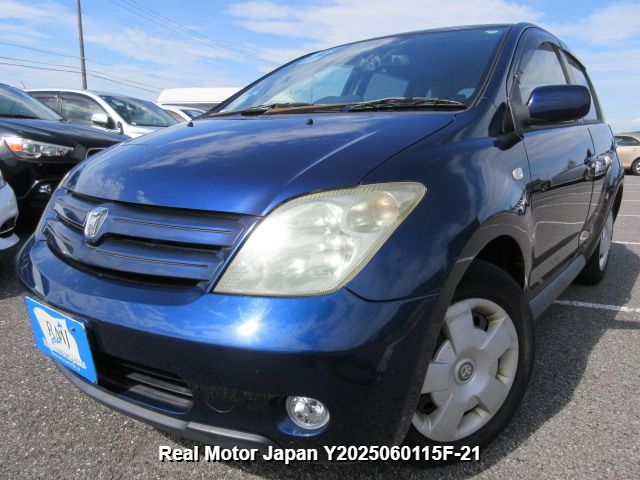 2003 TOYOTA IST