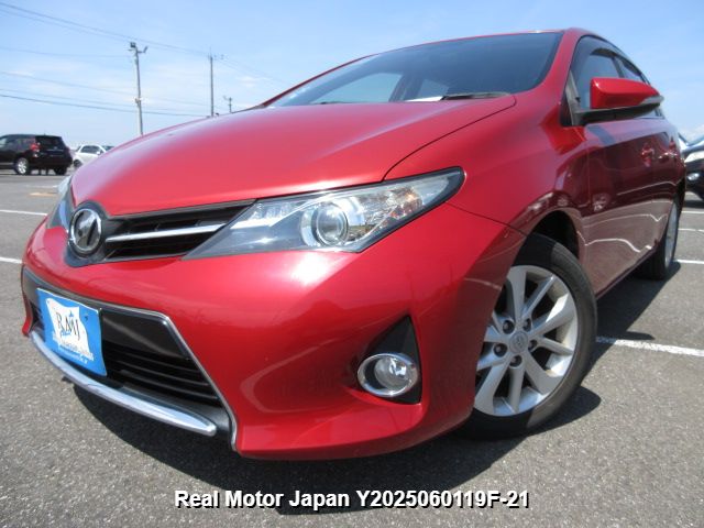 2014 TOYOTA AURIS