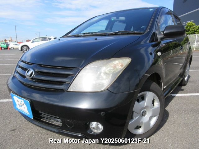 2005 TOYOTA IST