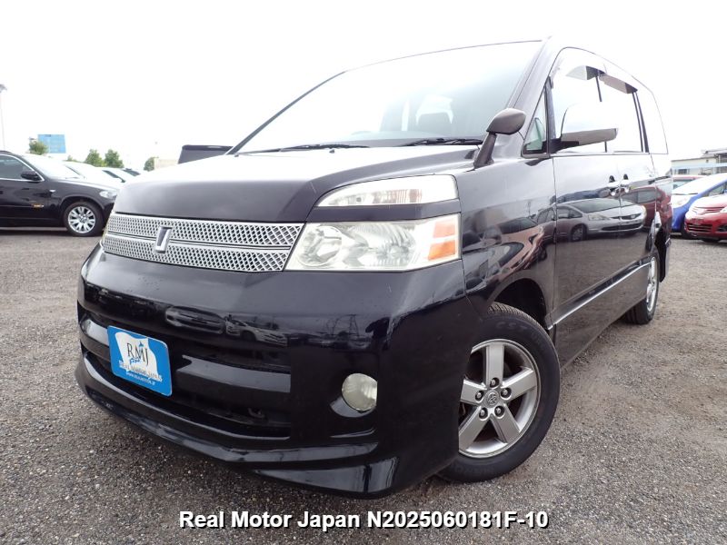 Photo of TOYOTA VOXY