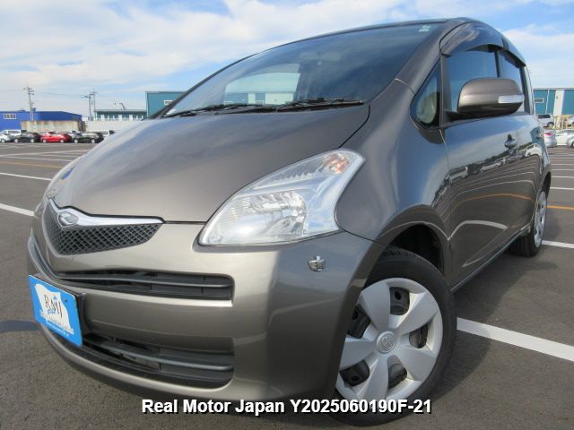 2005 TOYOTA RACTIS