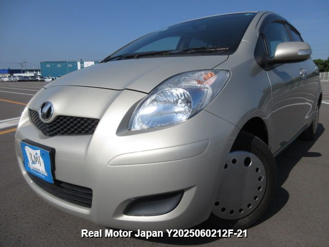 2011 TOYOTA VITZ