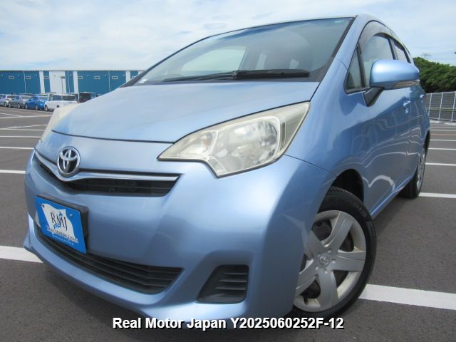2011 TOYOTA RACTIS