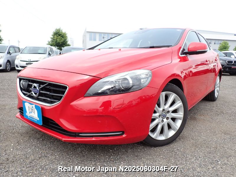 2014 VOLVO V40