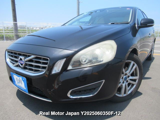 2011 VOLVO S60