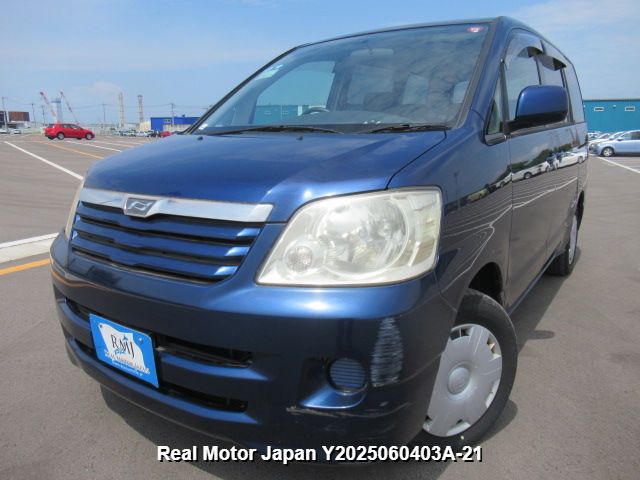 2002 TOYOTA NOAH
