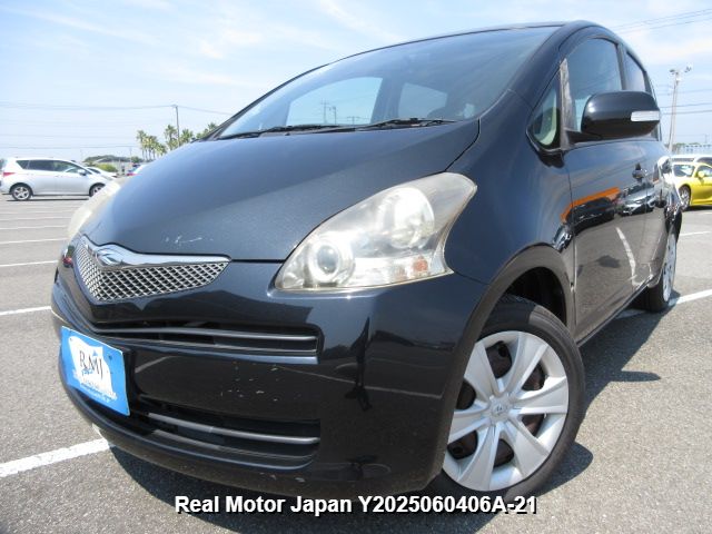 2010 TOYOTA RACTIS