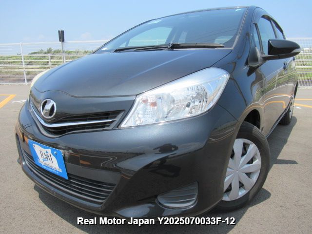 2011 TOYOTA VITZ
