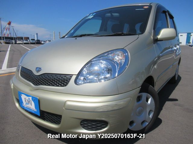 2004 TOYOTA FUNCARGO