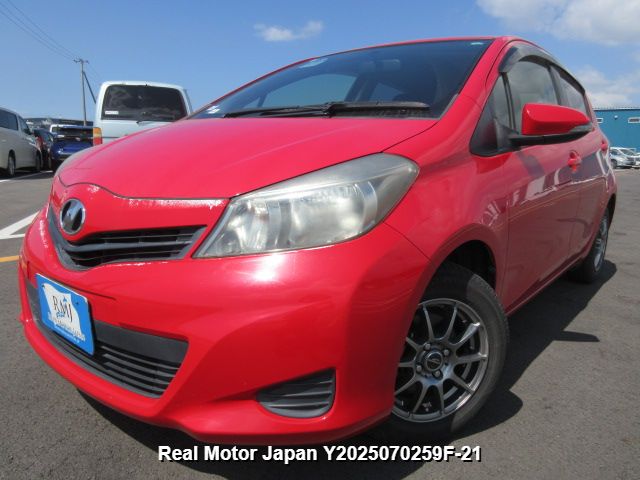 2013 TOYOTA VITZ