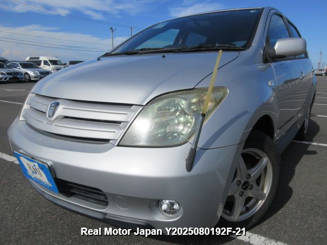 2004 TOYOTA IST