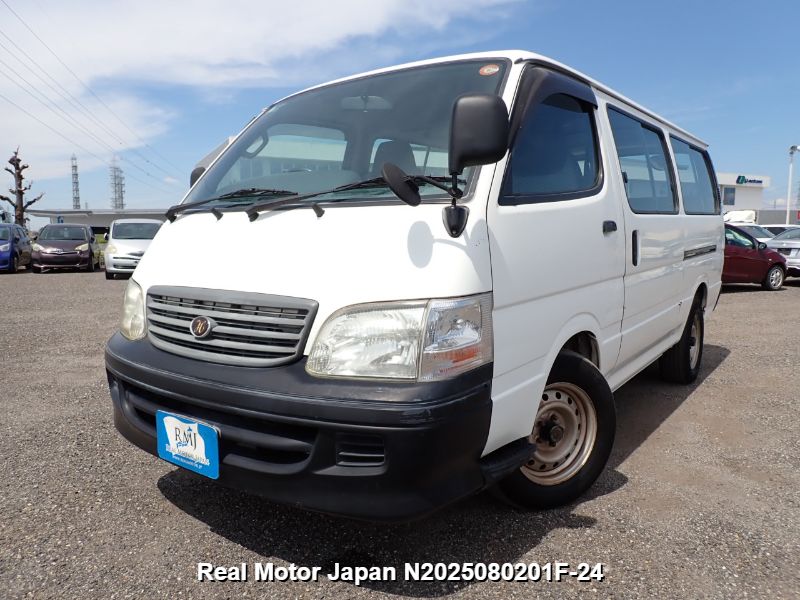 2002 TOYOTA HIACE