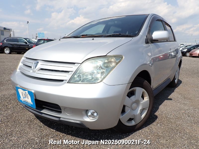 2002 TOYOTA IST
