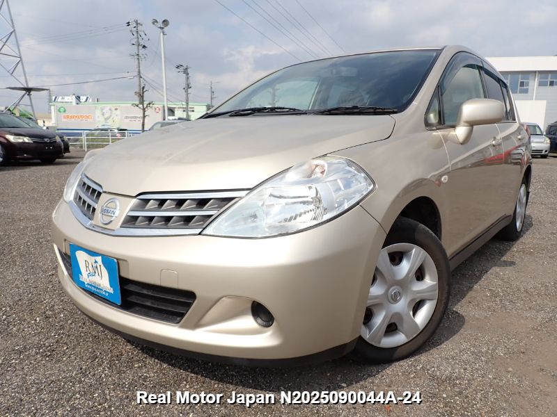 2010 NISSAN TIIDA