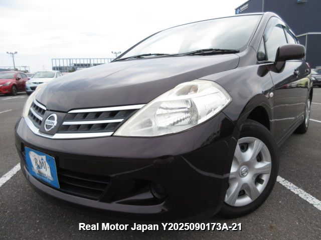 2011 NISSAN TIIDA